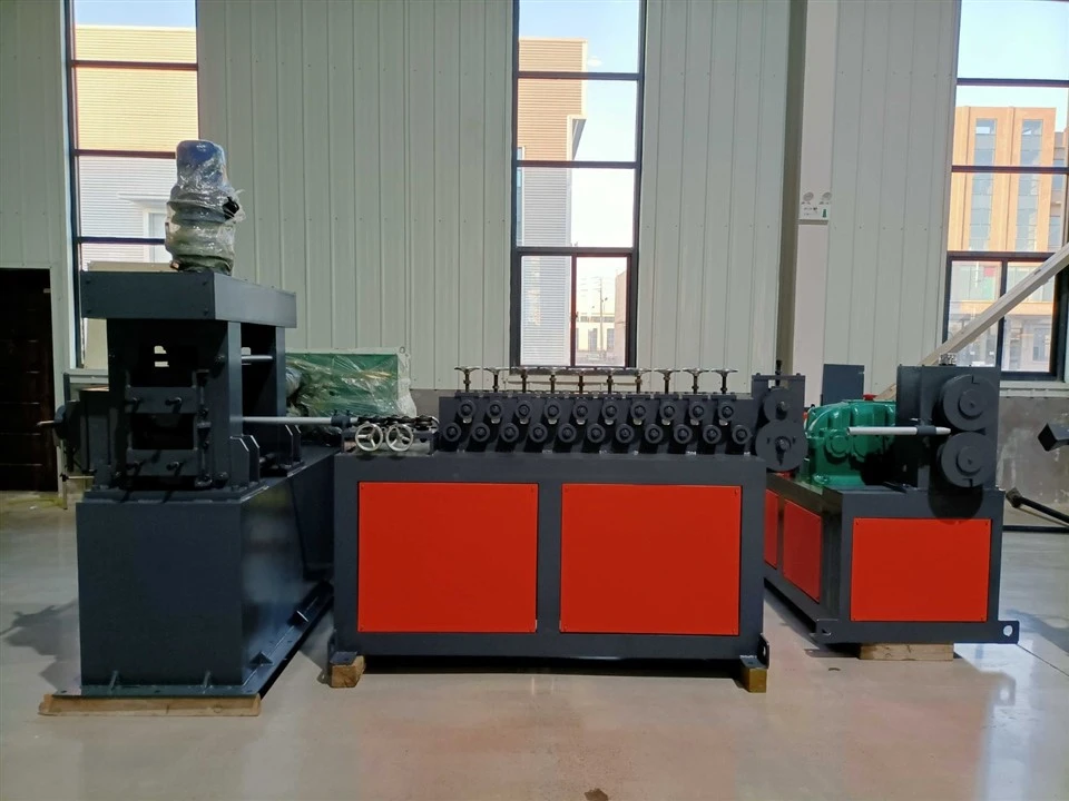 roll forming machine with 2 ribs (1)(1) -